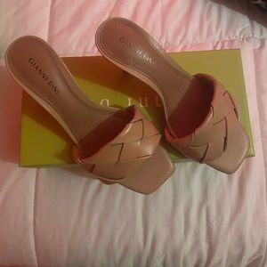 Gianni Bini Alonia 6.5 NEW with tags